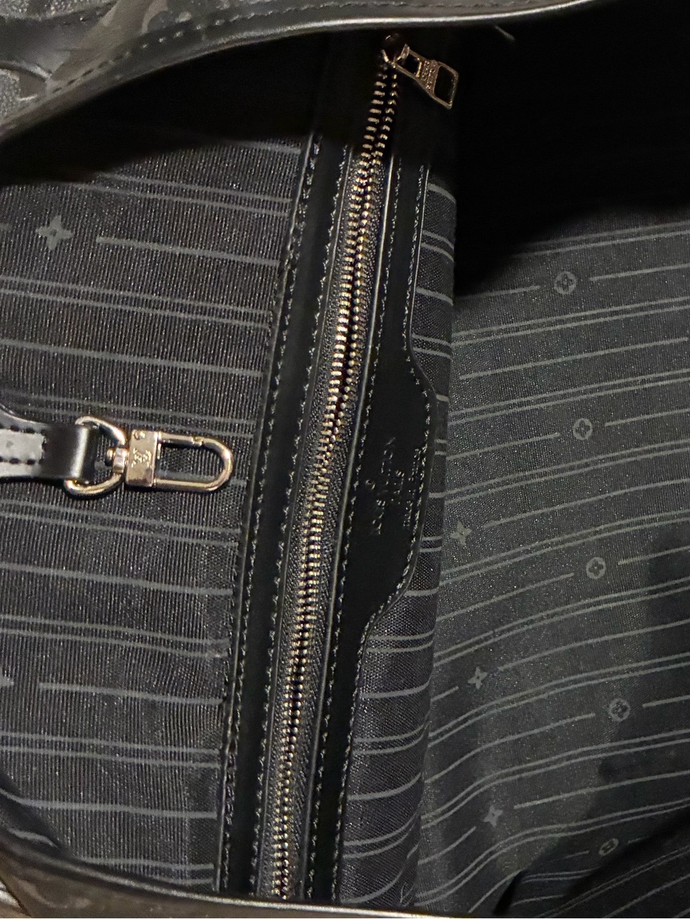 Monogram Eclipse Black Large Tote with Pouch - Picture 2 of 2